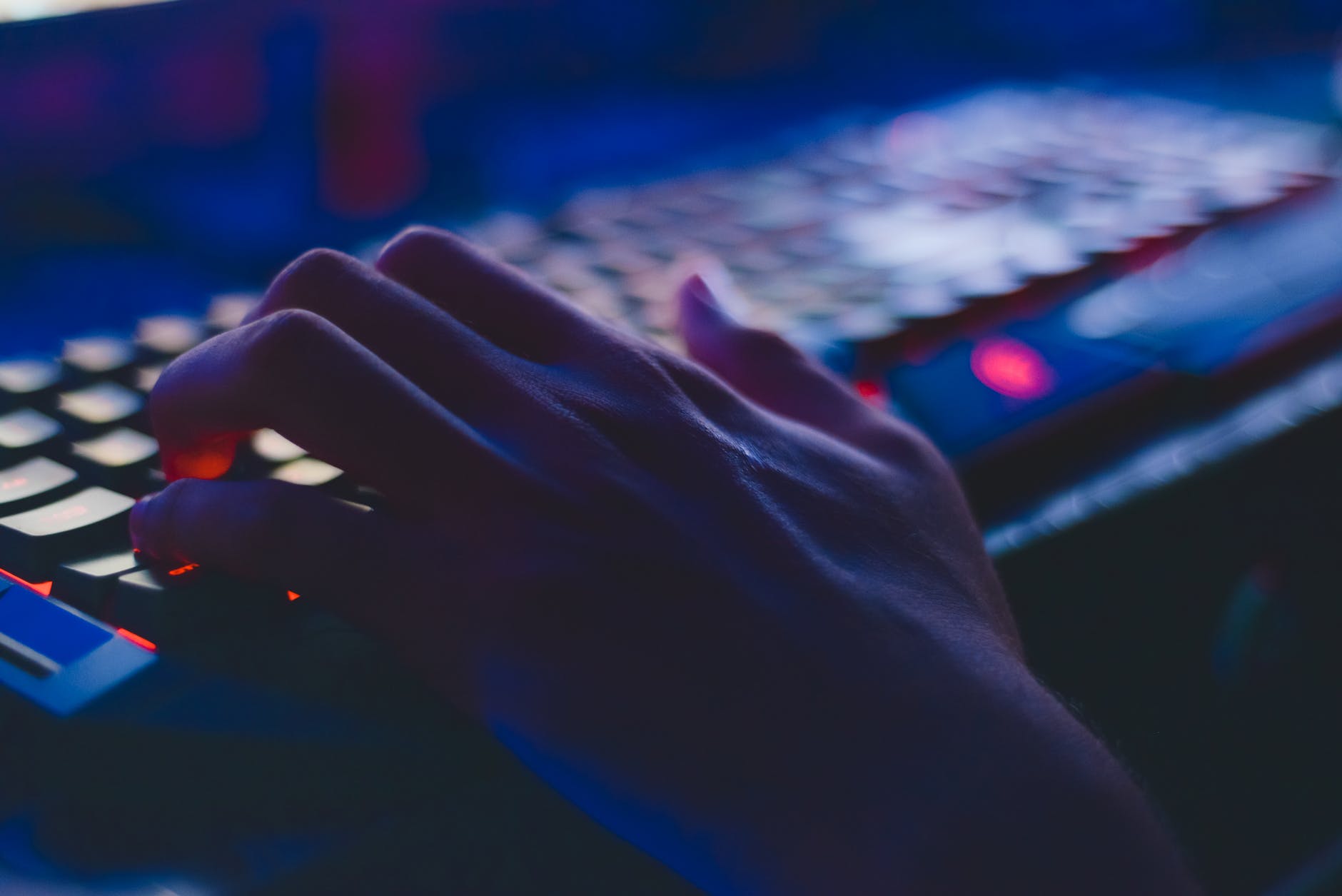 A treta da Epic Games e Apple, taxa de 30% e Monopólio